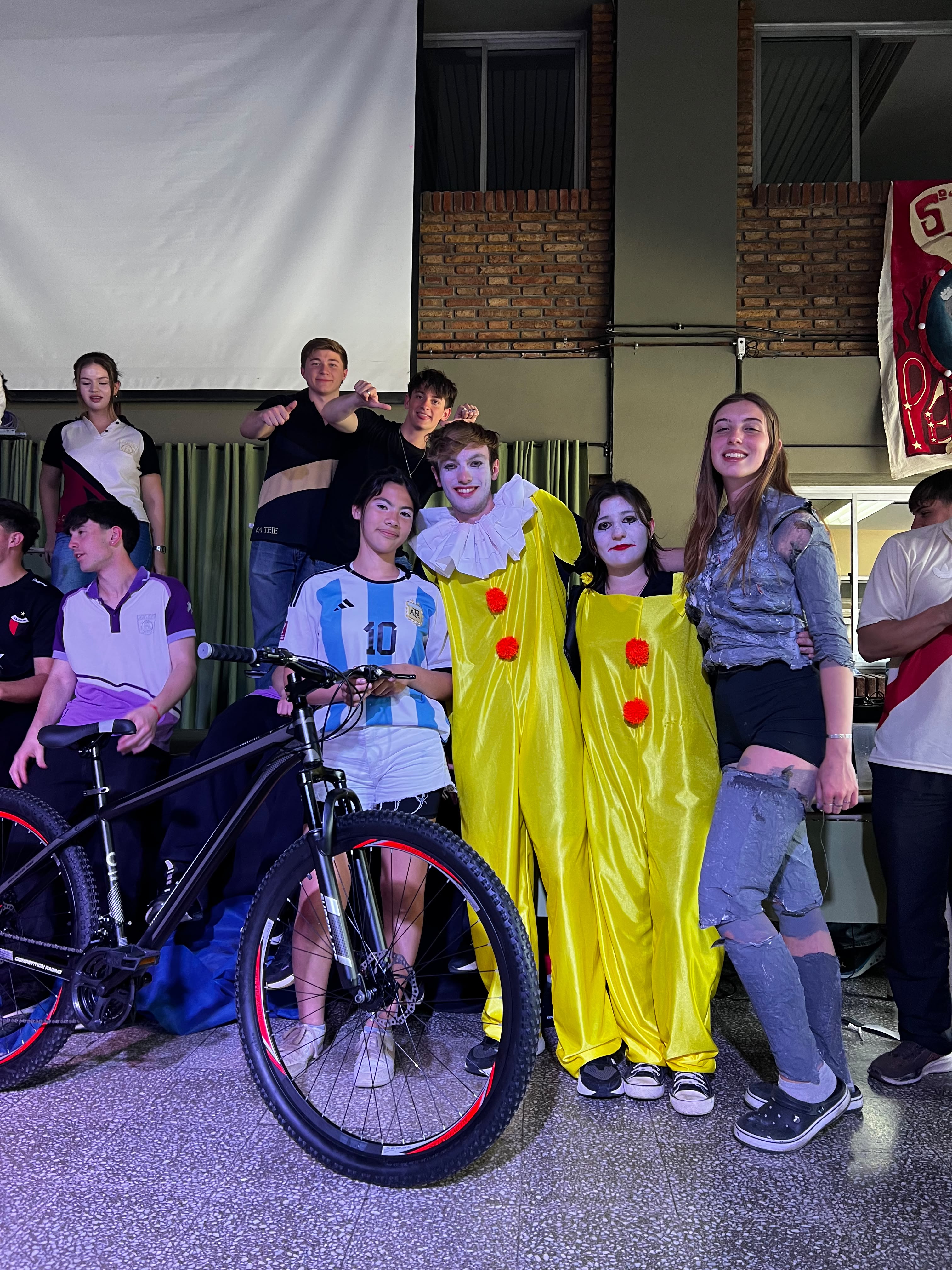 Una bicicleta, el resultado del compromiso y el trabajo de nuestros estudiantes